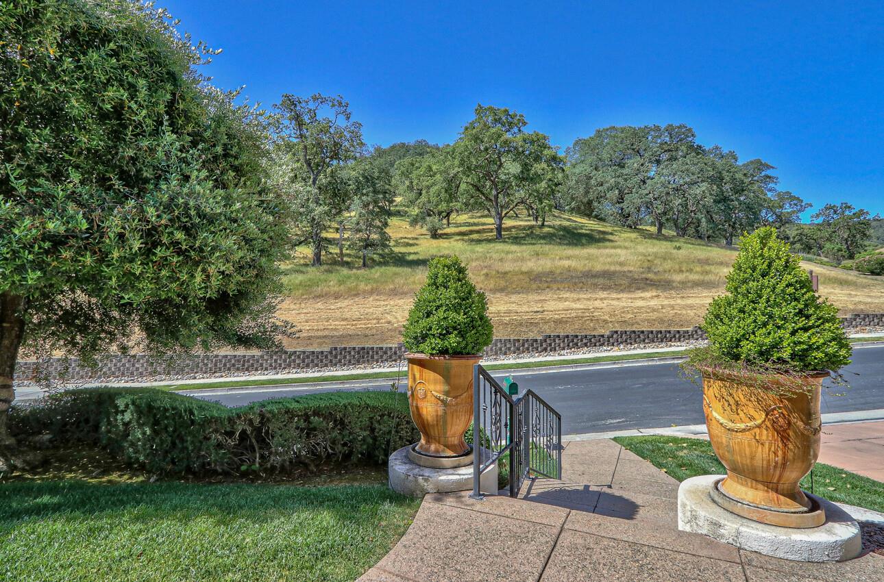 7260 Eagle Ridge Drive Gilroy, CA 95020 - Photo 35 of 36 a front view of a house with a yard
