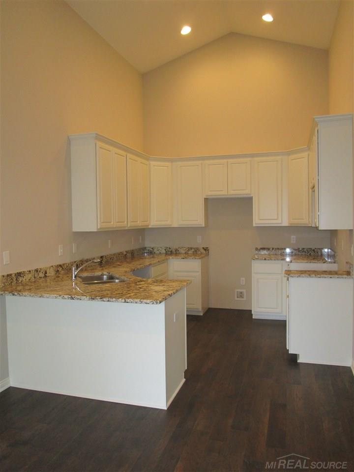 47392 Mariners New Baltimore, MI 48051 - Photo 5 of 14