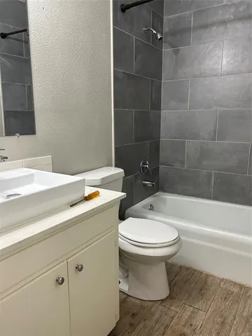 $2,400 | 1910 Westridge Drive, Unit B, Austin, TX 78704