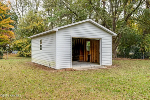 $215,000 | 214 Elm Street, Warsaw, NC 28398