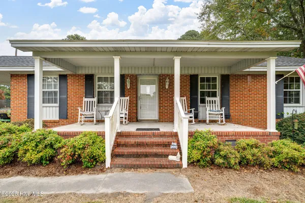 $215,000 | 214 Elm Street, Warsaw, NC 28398