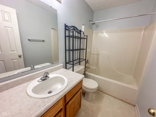 $275,000 | 5711 Thompson Park Boulevard, Indianapolis, IN 46237