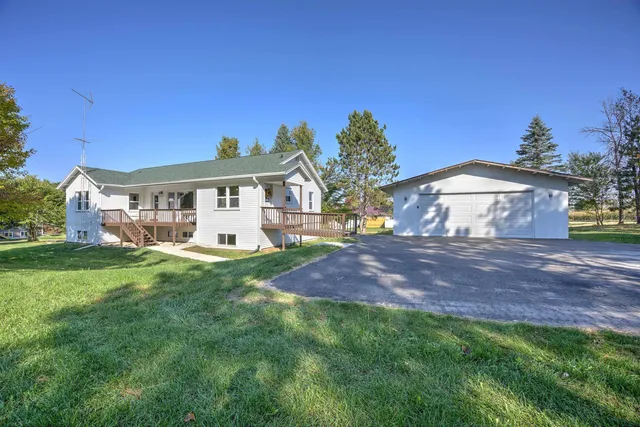 $505,000 | S5667 Old Lake Road, Baraboo, WI 53913