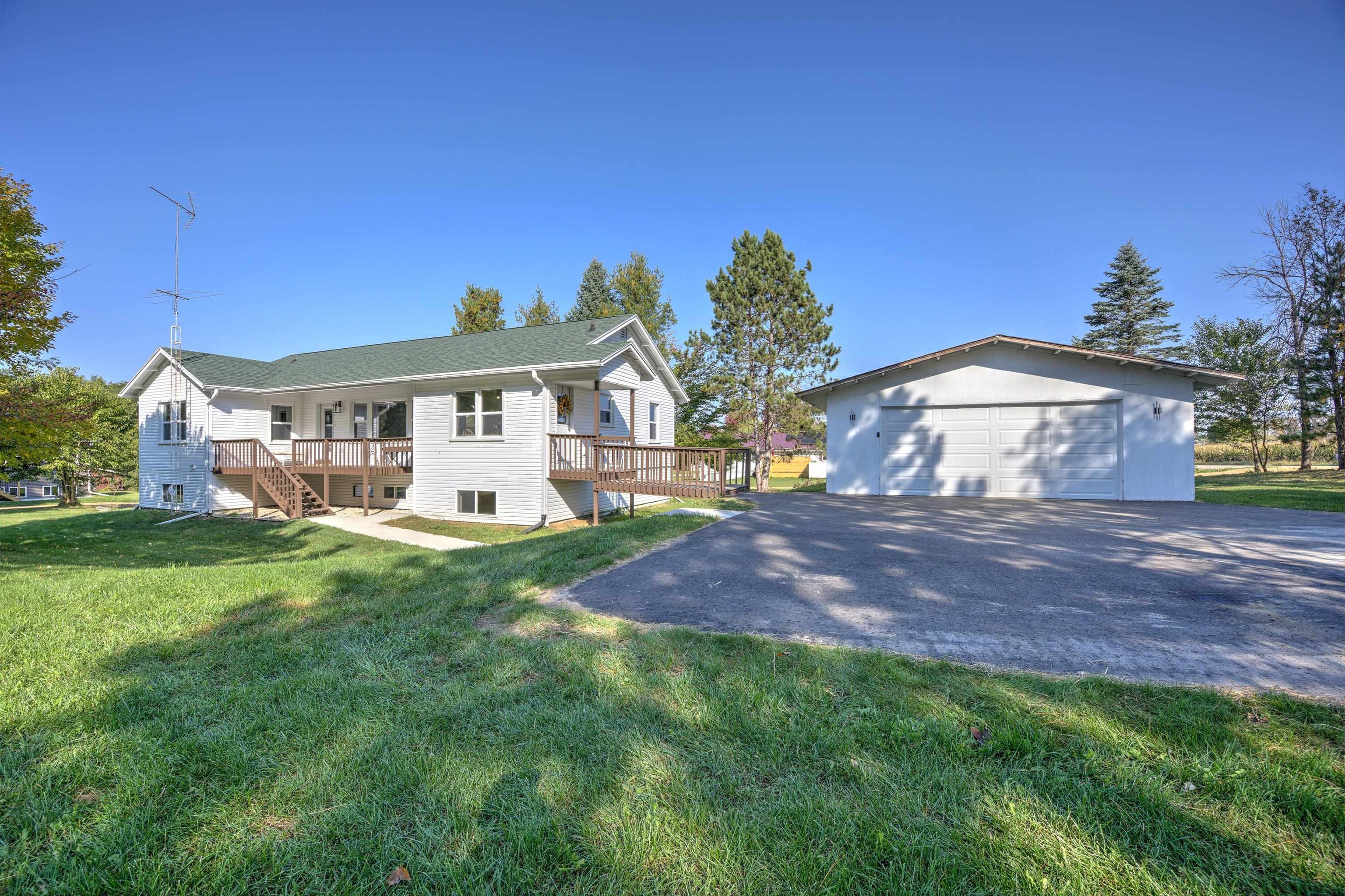 S5667 Old Lake Road Baraboo, WI 53913 - Photo 12 of 67