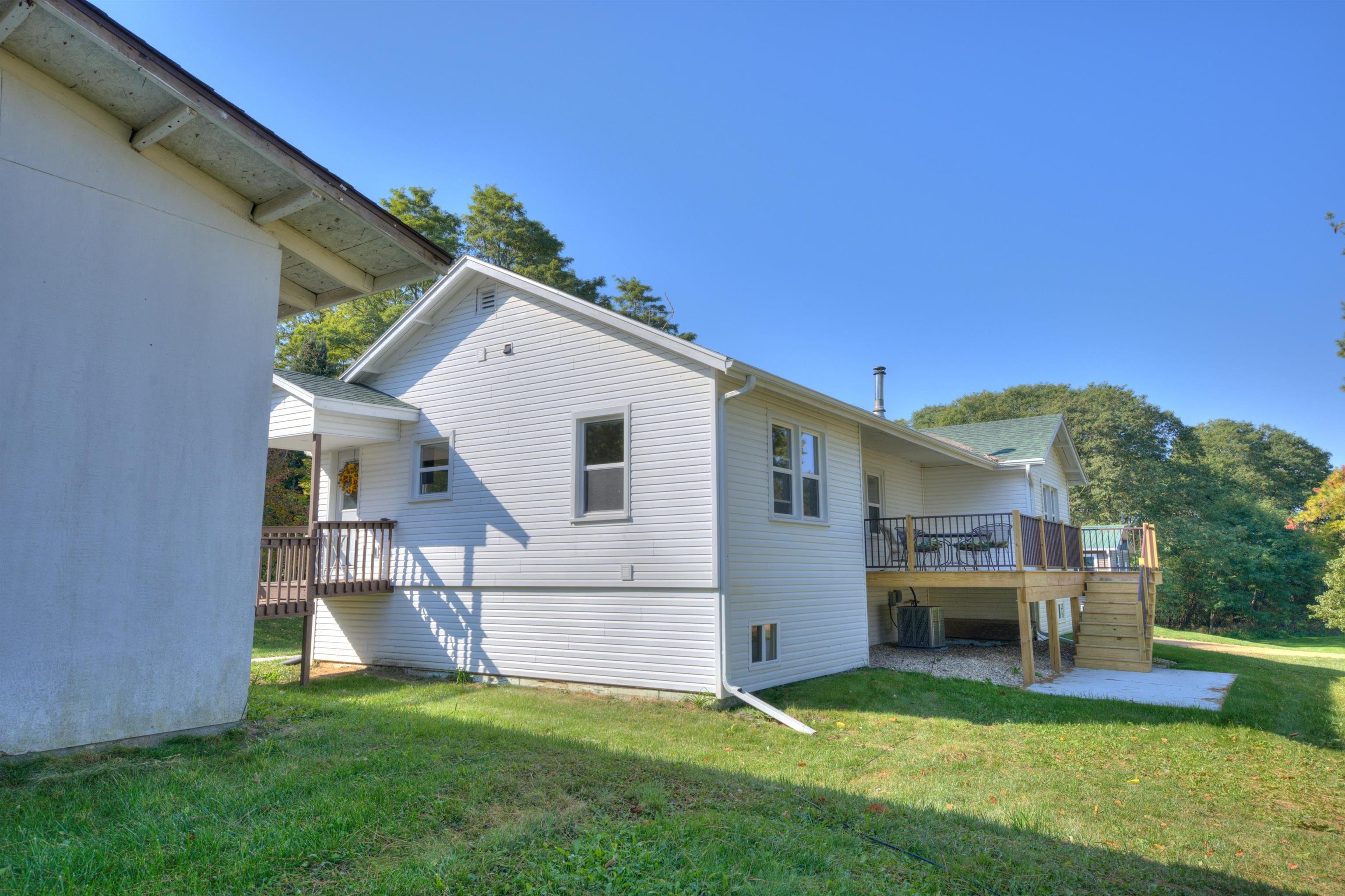 S5667 Old Lake Road Baraboo, WI 53913 - Photo 15 of 67