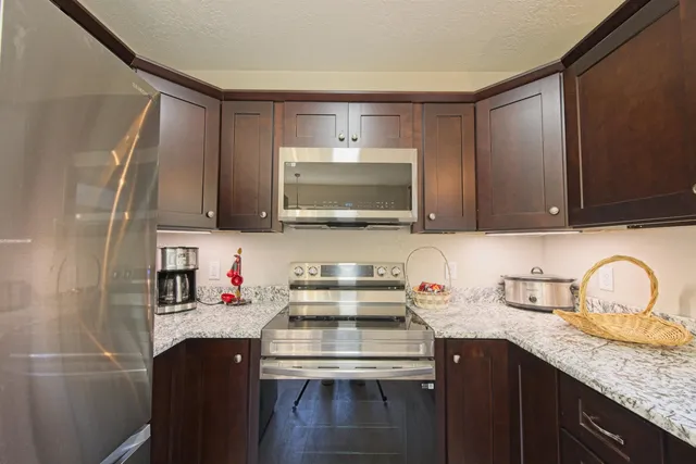 $505,000 | S5667 Old Lake Road, Baraboo, WI 53913