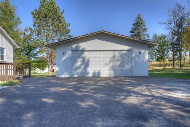 $505,000 | S5667 Old Lake Road, Baraboo, WI 53913