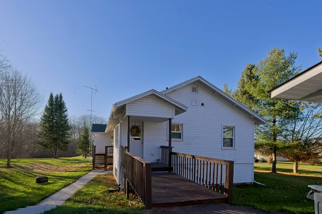 $505,000 | S5667 Old Lake Road, Baraboo, WI 53913