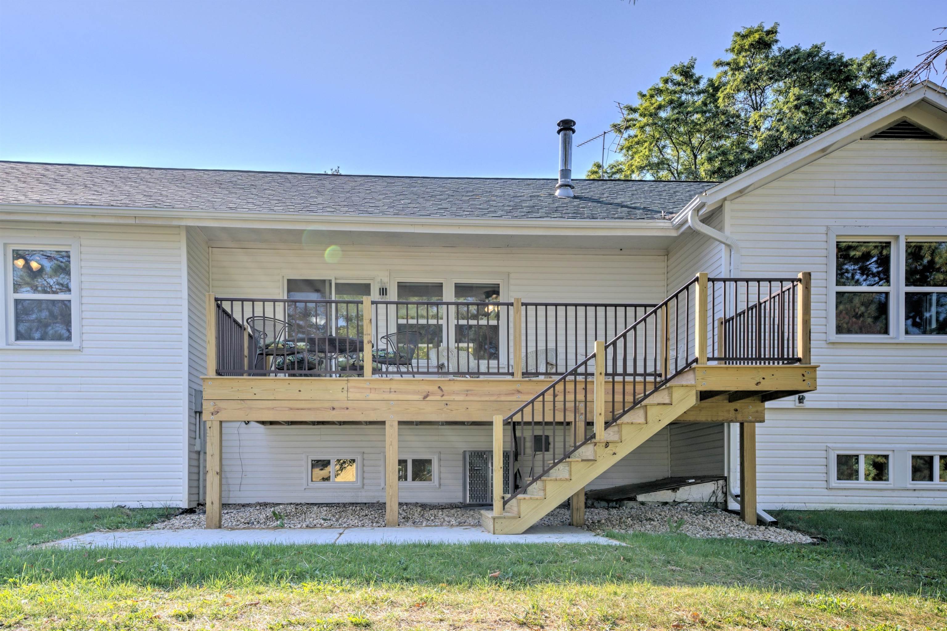 S5667 Old Lake Road Baraboo, WI 53913 - Photo 6 of 67