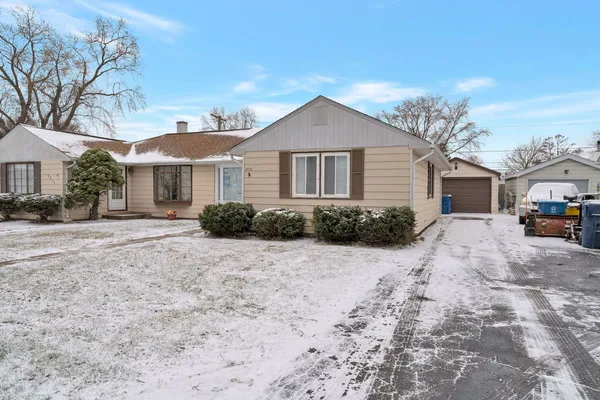 $259,900 | 4515 West 88th Street, Hometown, IL 60456
