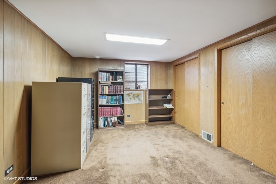 278 Longcommon Road Riverside, IL 60546 - Photo 29 of 36 a view of kitchen and refrigerator