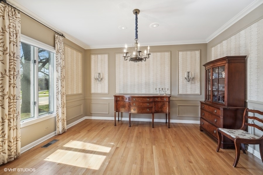 278 Longcommon Road Riverside, IL 60546 - Photo 7 of 36 a living room with furniture a desk and chair with wooden floor