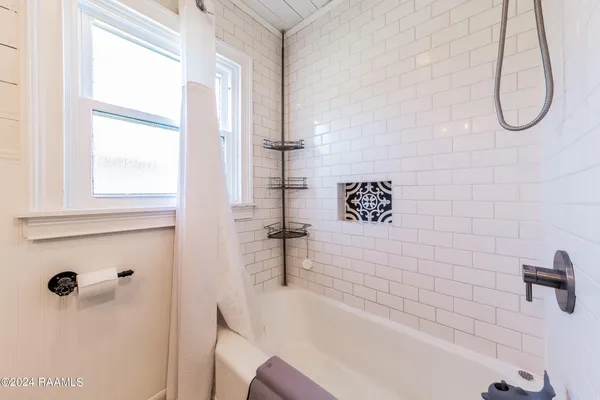 $2,175 | 114 Memory, Lafayette, LA 70506