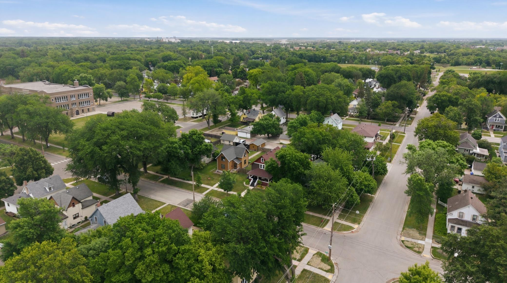 905 3rd Street North Fargo, ND 58102 - Photo 46 of 53