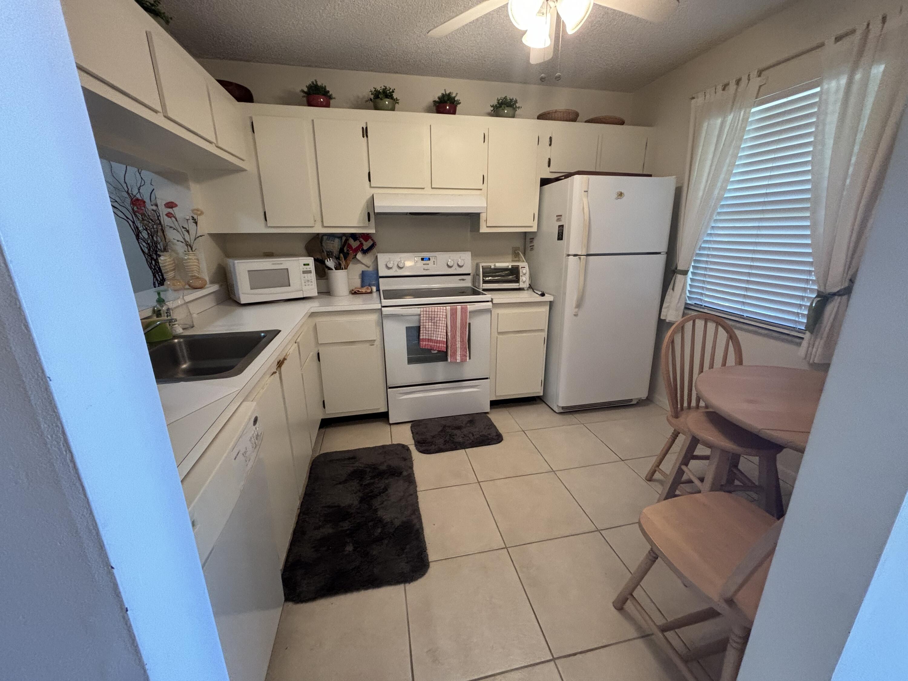 22136 Palms Way, Unit 101 Boca Raton, FL 33433 - Photo 2 of 24 5