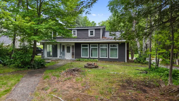$158,900 | 43 Westwood Avenue, Millinocket, ME 04462