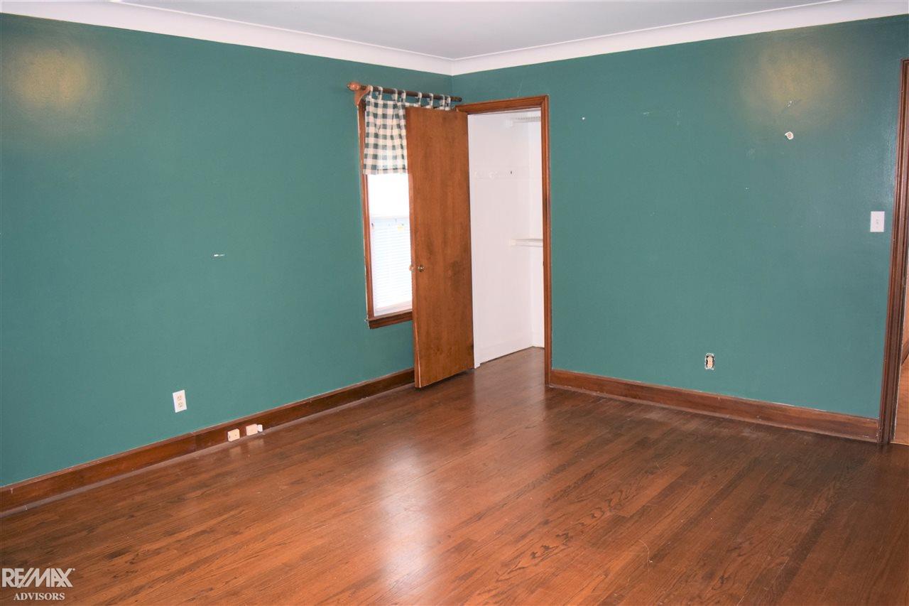 1541 Hawthorne Road Grosse Pointe, MI 48236 - Photo 22 of 48 Main floor Master