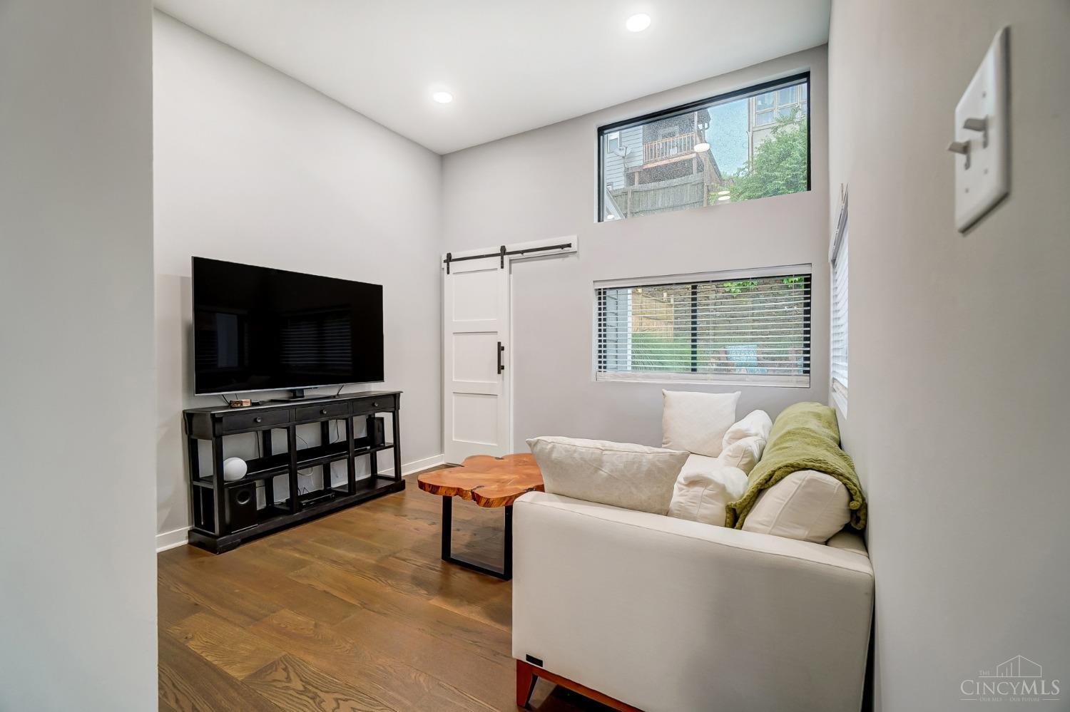 1014 Celestial Street Cincinnati, OH 45202 - Photo 21 of 47