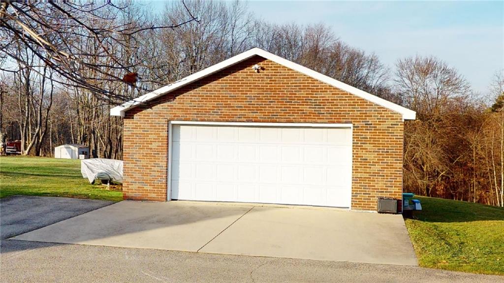 923 Bonniebrook Road Butler, PA 16002 - Photo 9 of 25 Gallery Image 9