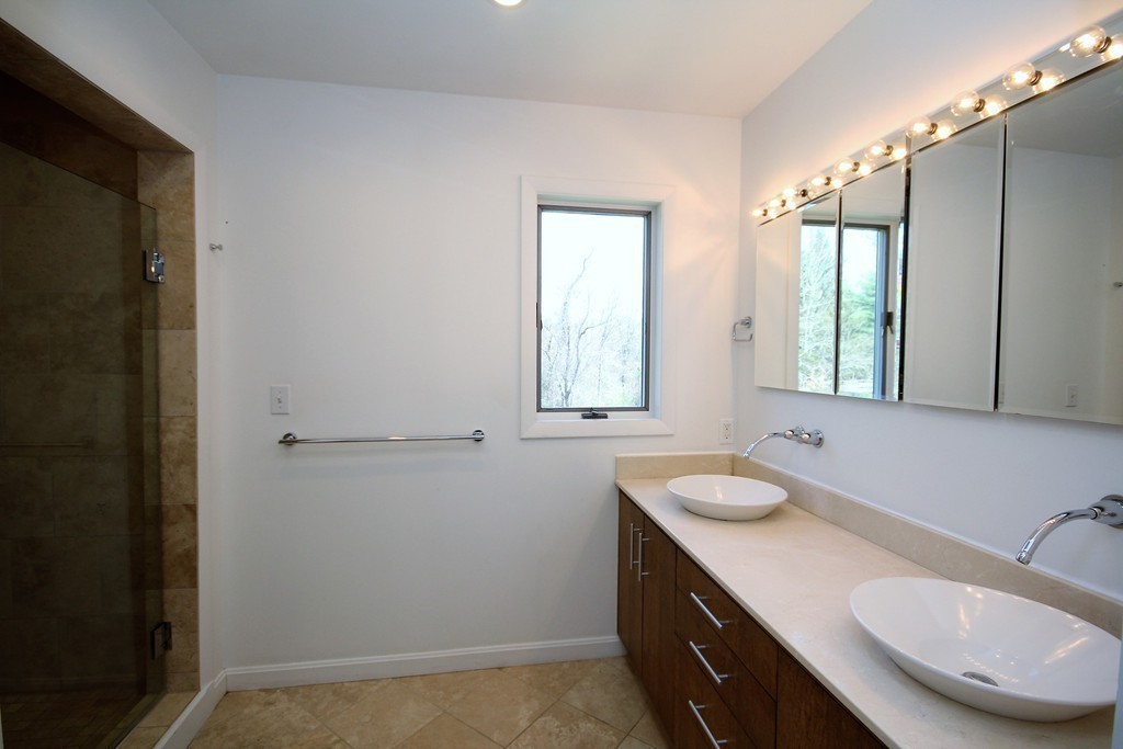 559 Chase Road Dartmouth, MA 02747 - Photo 11 of 22 Gallery Image 11