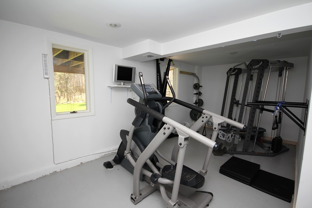 559 Chase Road Dartmouth, MA 02747 - Photo 20 of 22 Gallery Image 20