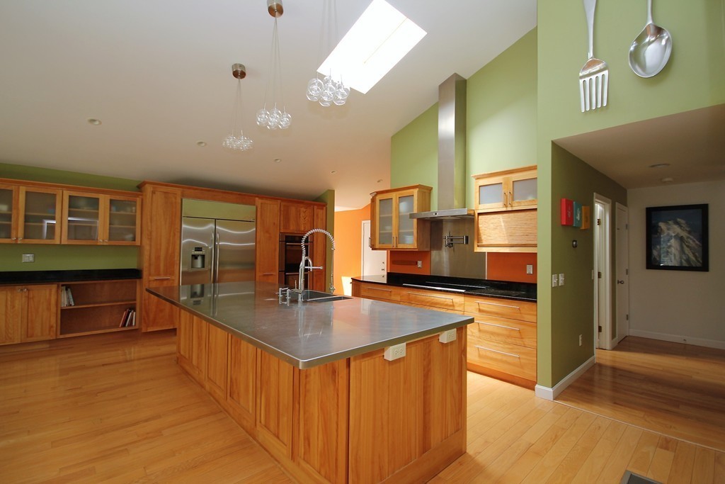 559 Chase Road Dartmouth, MA 02747 - Photo 5 of 22 Gallery Image 5