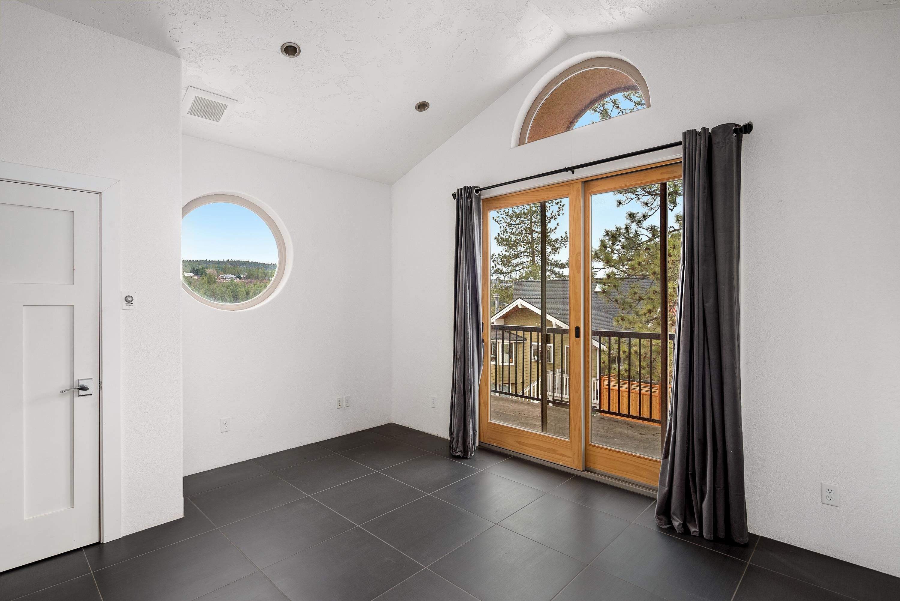 12977 West Shore Road Nine Mile Falls, WA 99026 - Photo 7 of 24 Gallery Image 7