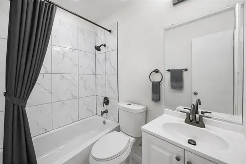 $279,000 | 715 Orchard Court, Duncanville, TX 75137