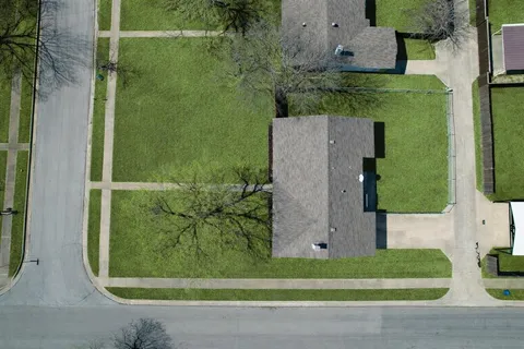 $279,000 | 715 Orchard Court, Duncanville, TX 75137