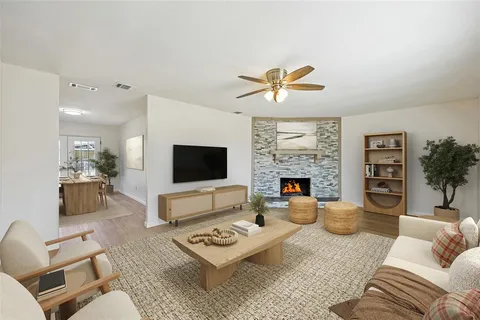 $279,000 | 715 Orchard Court, Duncanville, TX 75137