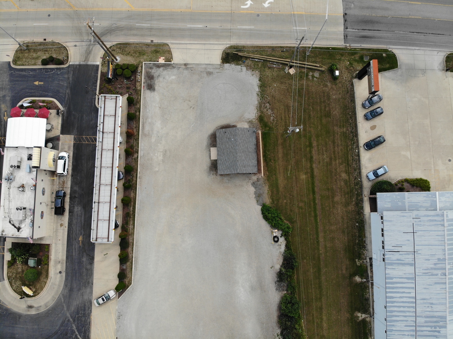 1824 Plainfield Road Crest Hill, IL 60403 - Photo 3 of 8