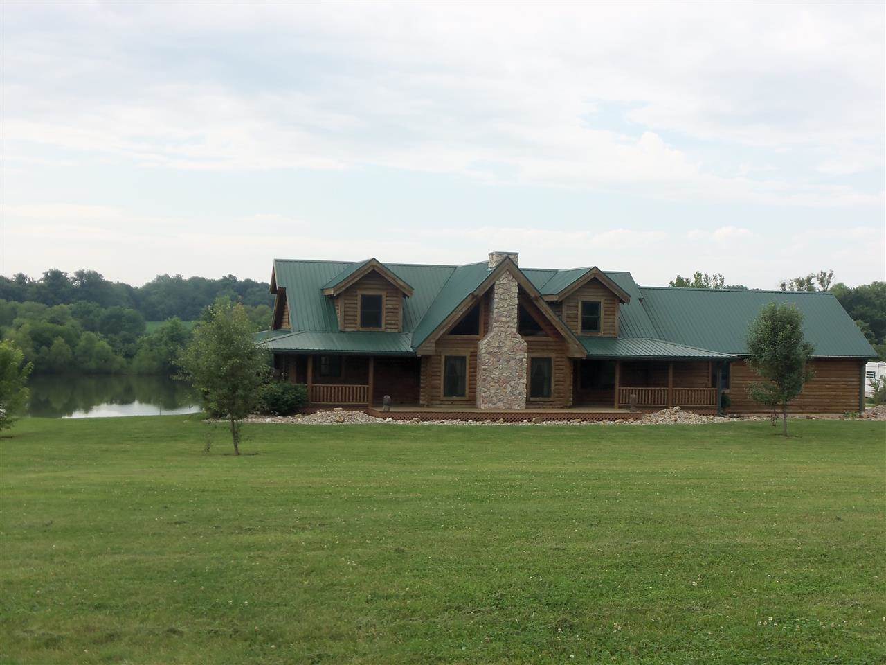 580 Washington Road Wheatland, IN 47597 - Photo 1 of 28