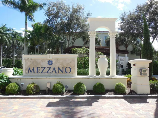 $1,900 | 9833 Baywinds Boulevard, Unit 7203, West Palm Beach, FL 33411