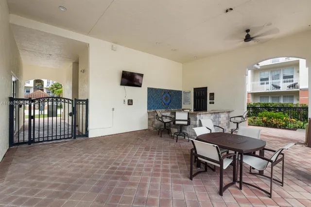 $1,900 | 9833 Baywinds Boulevard, Unit 7203, West Palm Beach, FL 33411