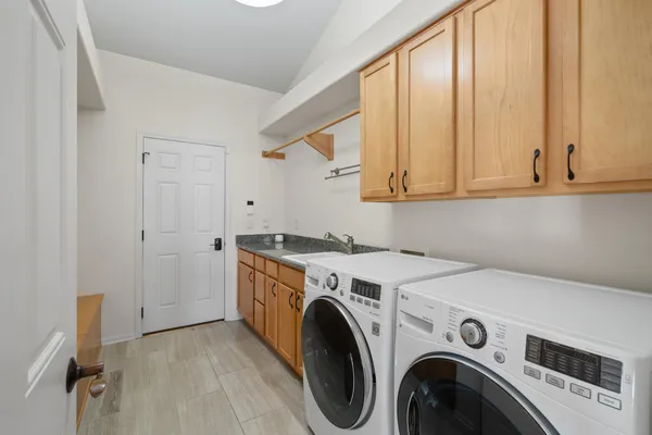 $1,250,000 | 1055 Geneva National Avenue North, Unit 1403, Geneva, WI 53147