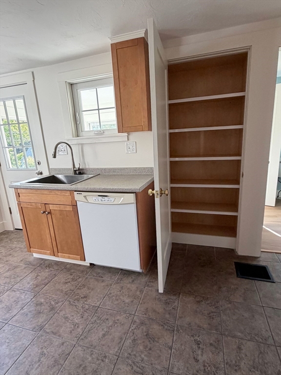 40 Marshall Road Fitchburg, MA 01420 - Photo 25 of 32 Gallery Image 25