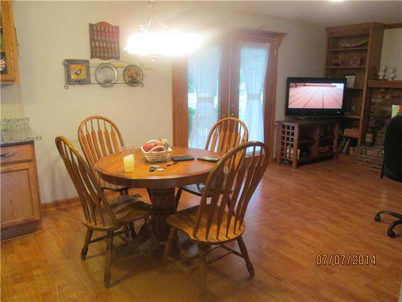523 Braugham Road Indianapolis, IN 46227 - Photo 6 of 13 Gallery Image 6