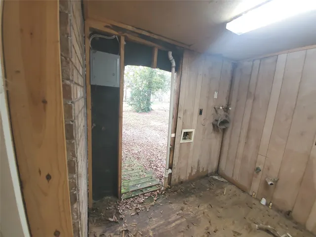 $244,900 | 1233 Caldwell Road, Angleton, TX 77515