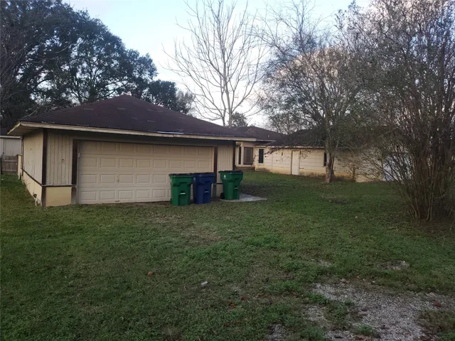 $244,900 | 1233 Caldwell Road, Angleton, TX 77515