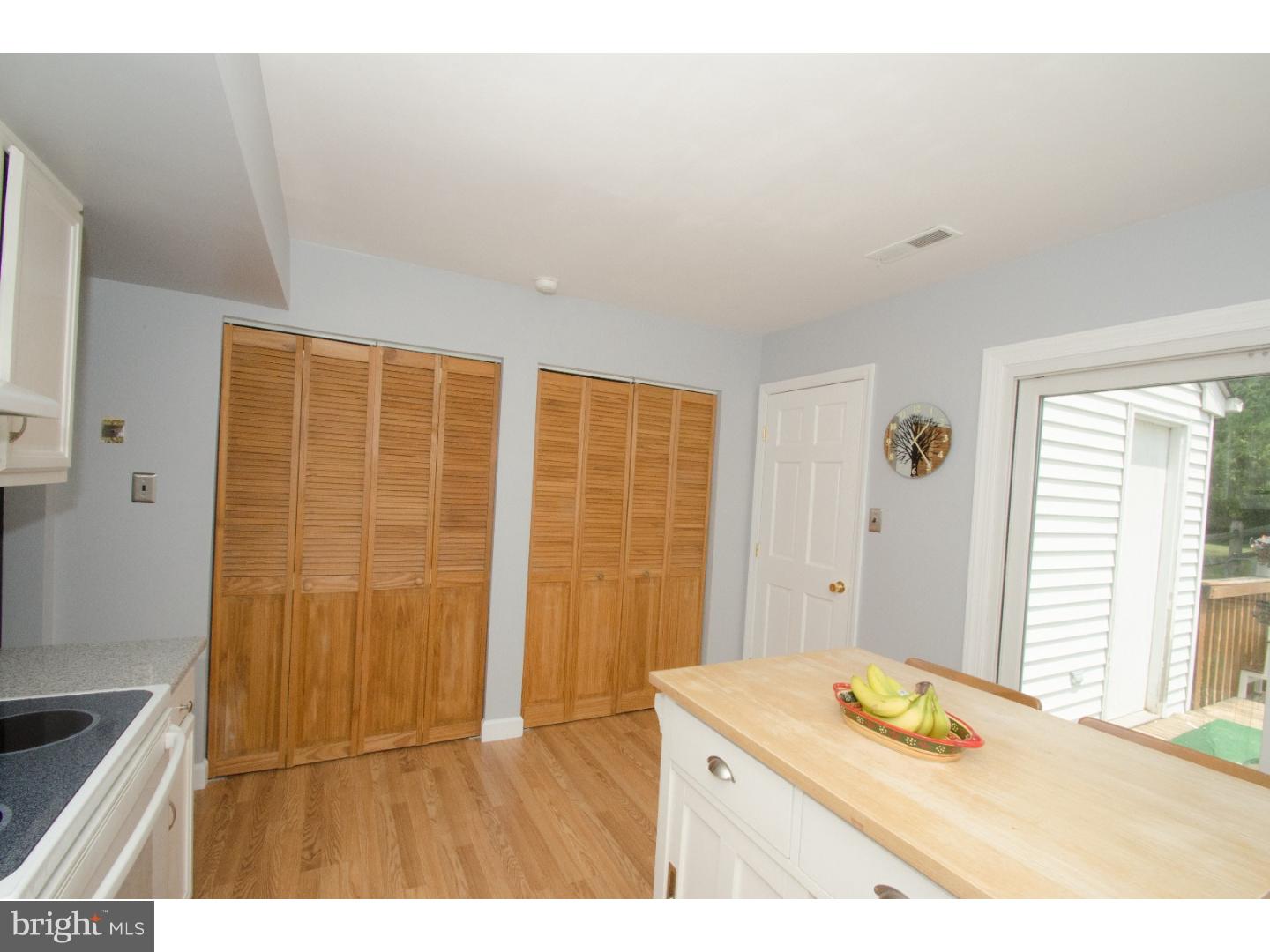 2046 Fort Bevon Road Harleysville, PA 19438 - Photo 8 of 25 Kitchen