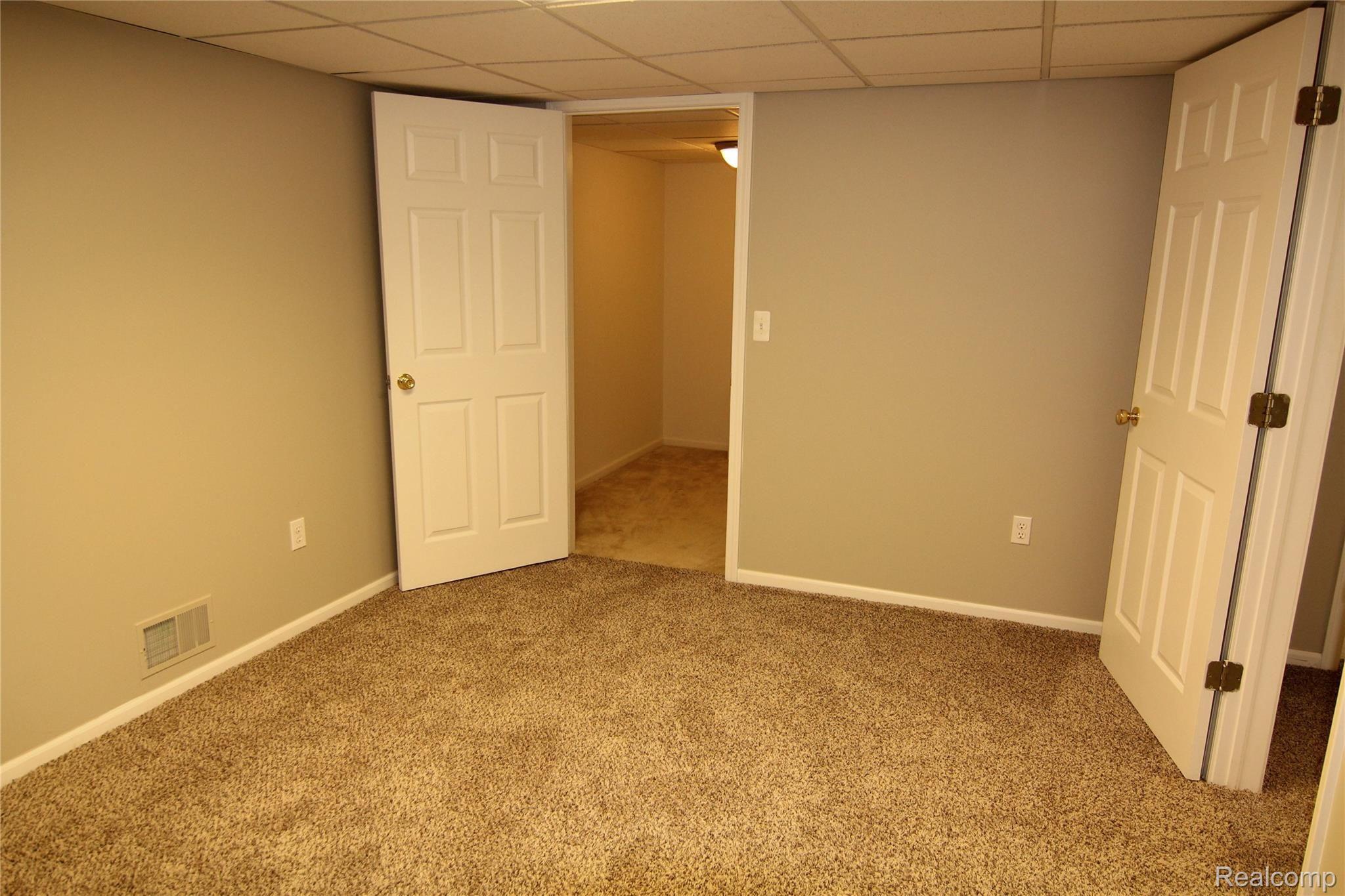 449 Newcastle Lane, Unit 44 Romeo, MI 48065 - Photo 24 of 30 IMG_2576.JPG