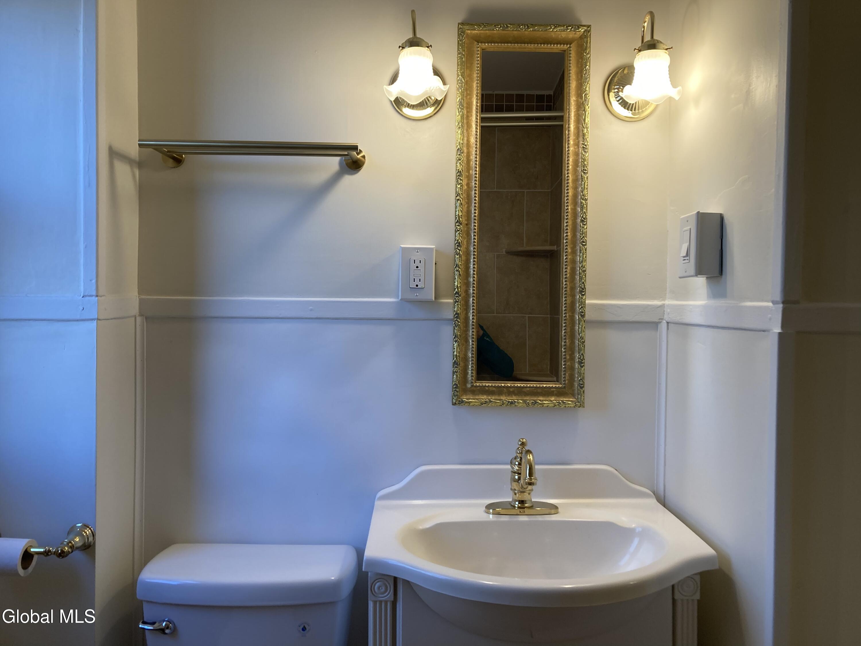 162 4th Street, Unit 2 Troy, NY 12180 - Photo 12 of 23 J