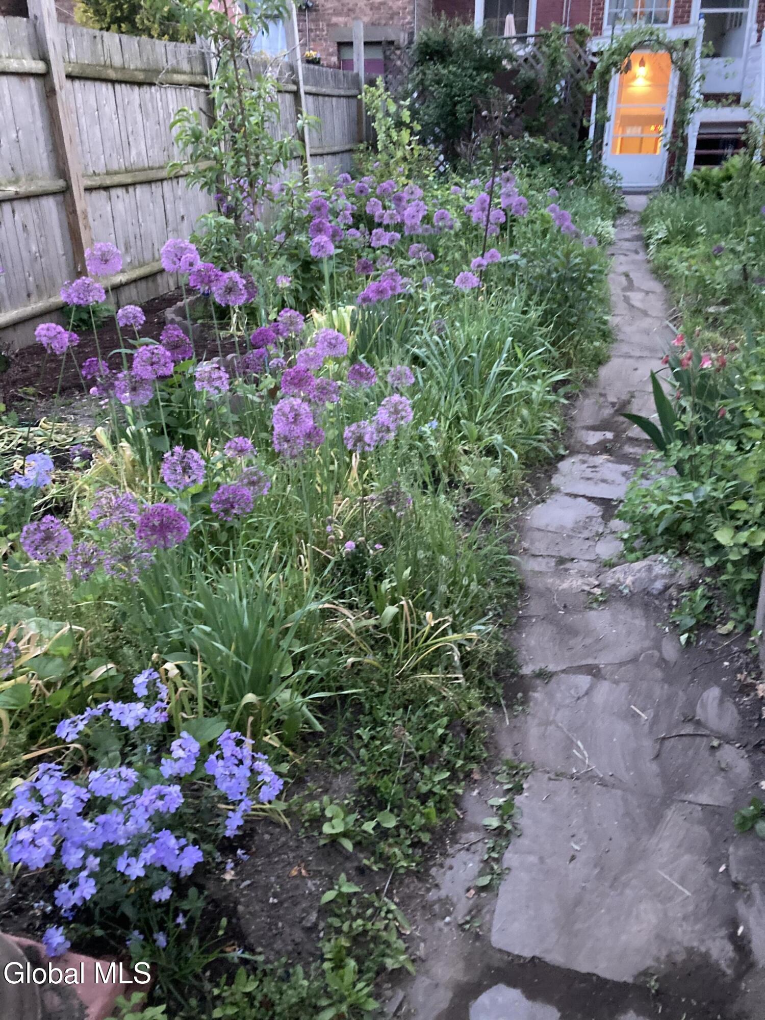 162 4th Street, Unit 2 Troy, NY 12180 - Photo 20 of 24 R