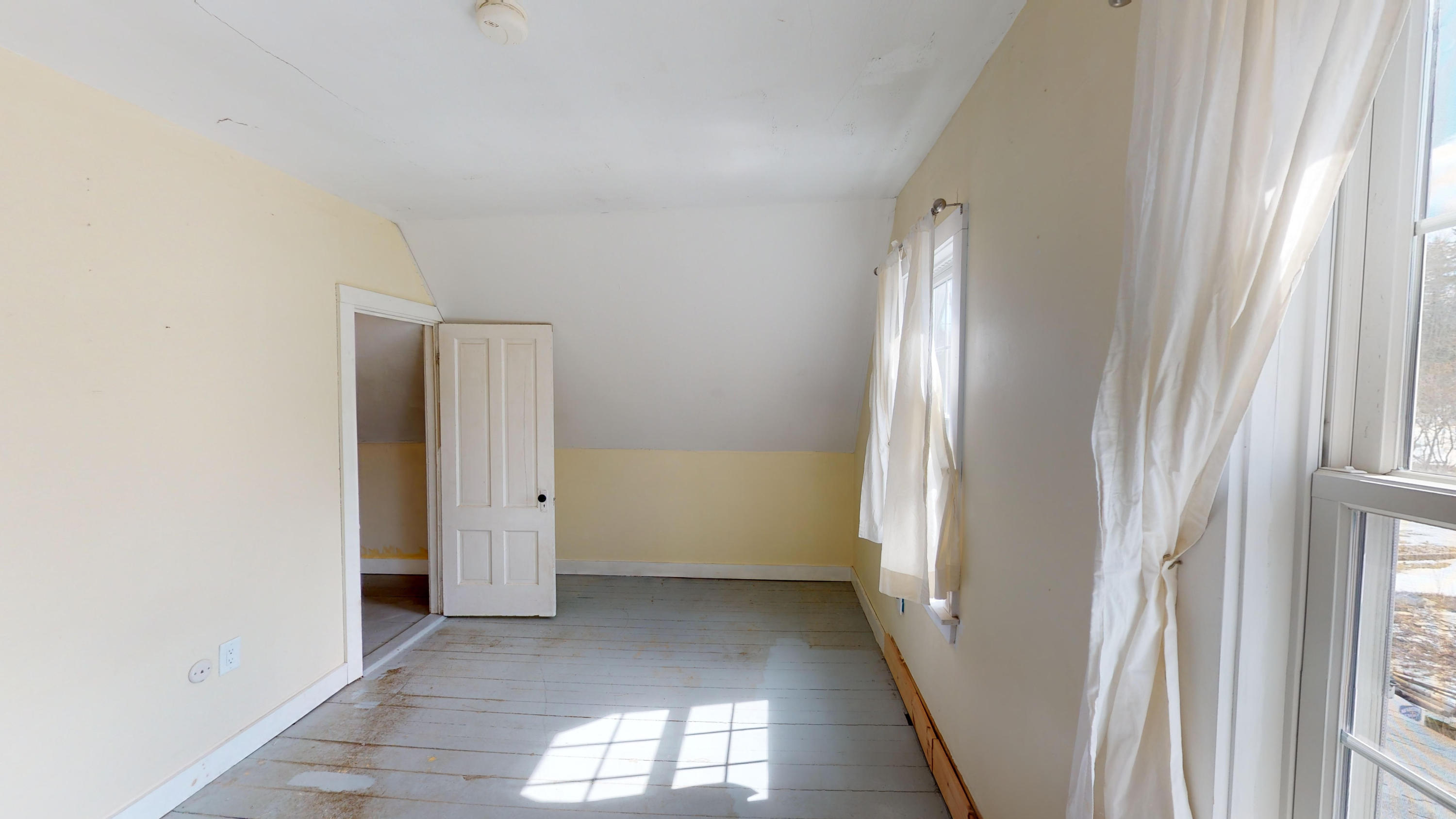 555 River Road Tenants Harbor, ME 04860 - Photo 16 of 23 Master bedroom