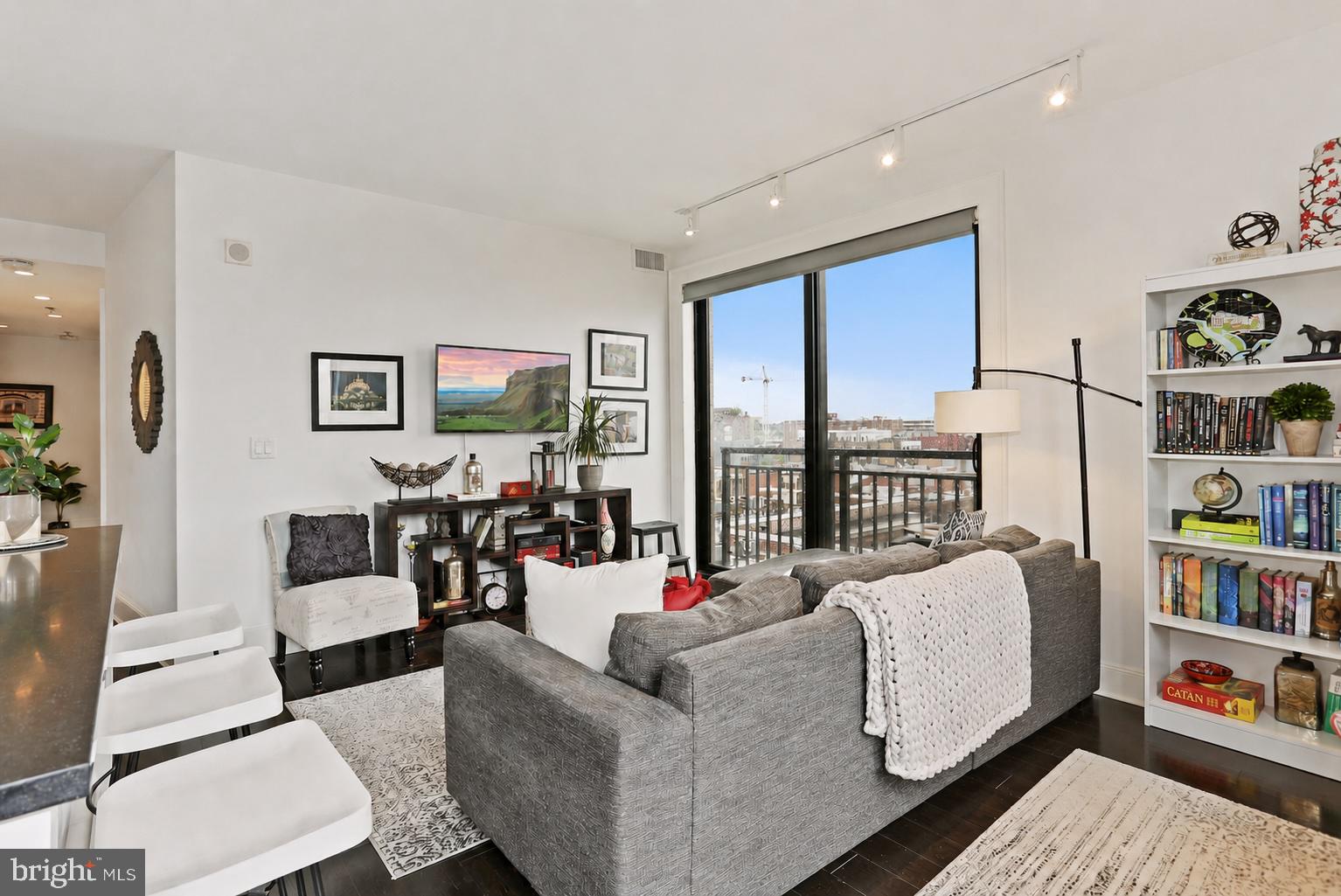 1011 M Street Northwest, Unit 703 Washington, DC 20001 - Photo 12 of 32