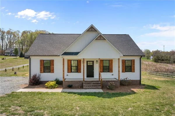 $310,000 | 6450 Whites Chapel Road, Liberty, NC 27298