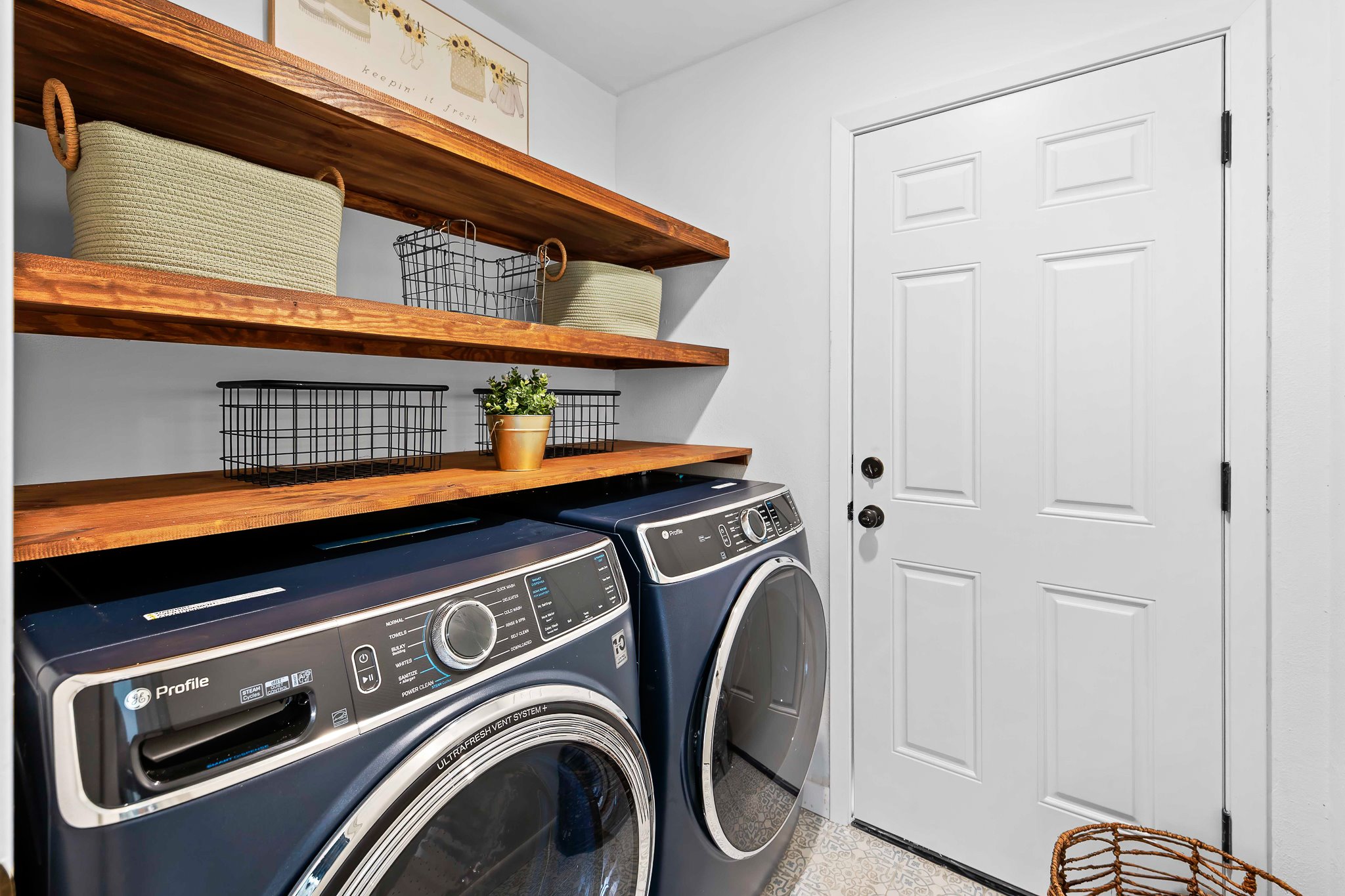 8806 Ridgehill Drive Austin, TX 78759 - Photo 19 of 29 Gallery Image 19