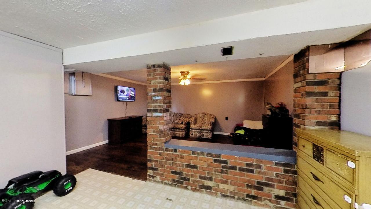 243 Overlook Road Louisville, KY 40229 - Photo 40 of 50 243-Overlook-Rd-09212020_053010