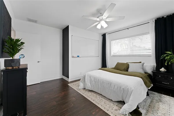 $6,900 | 22111 Serenata Circle West, Boca Raton, FL 33433