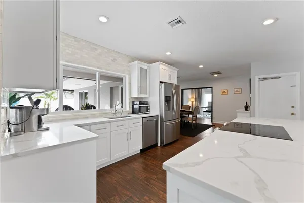 $6,900 | 22111 Serenata Circle West, Boca Raton, FL 33433